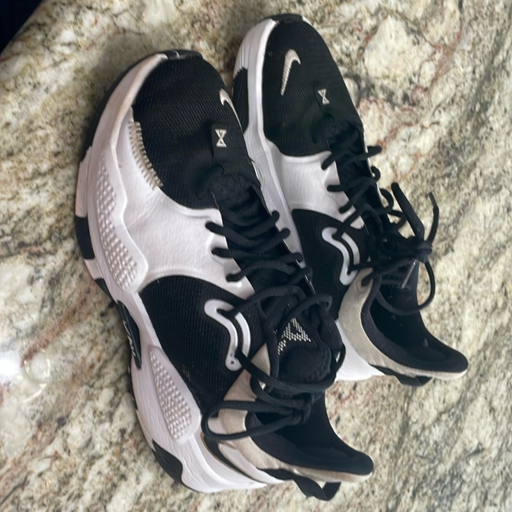 Nike basketball shoes size 8.5